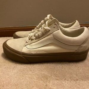 Tan vans